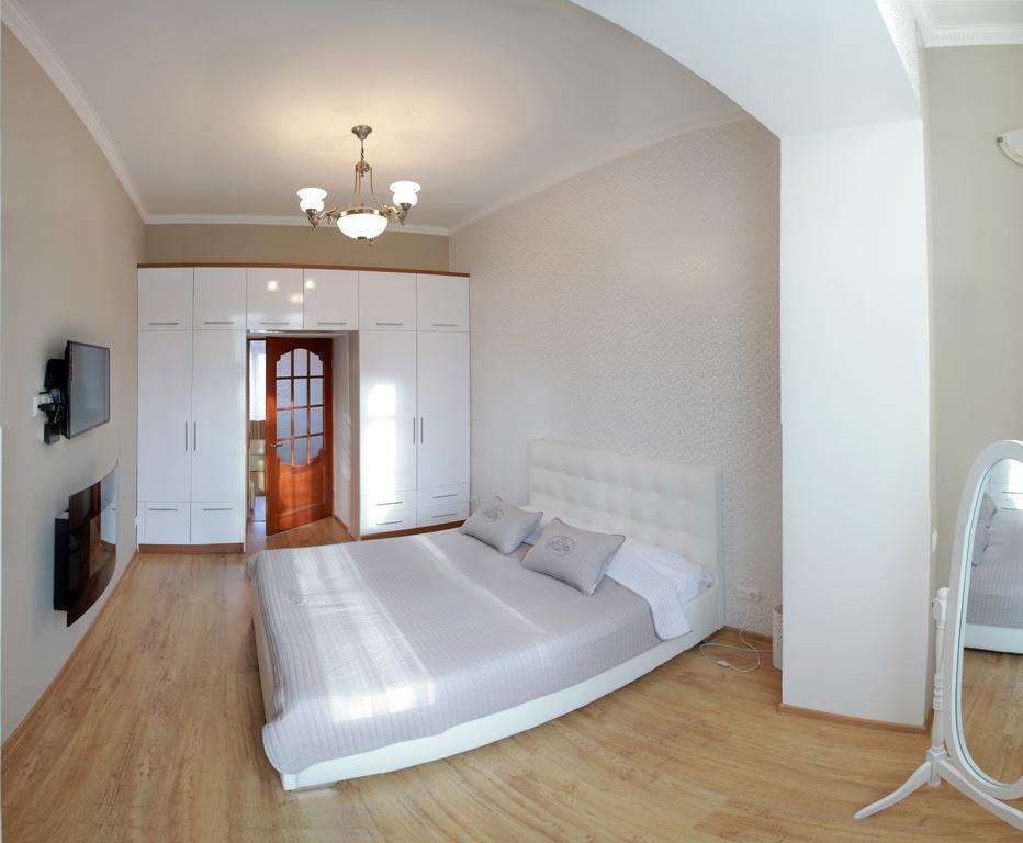 Lotos For You Apartments Николайев Екстериор снимка