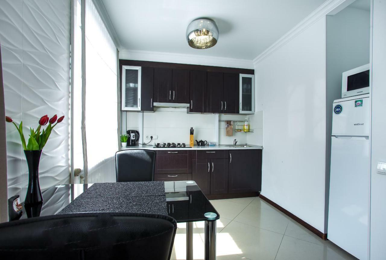 Lotos For You Apartments Николайев Екстериор снимка